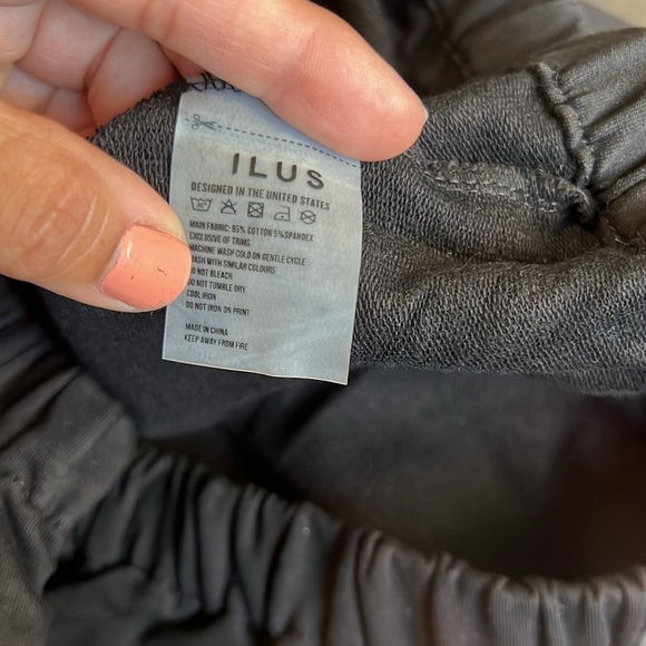 Ilus Label Quarter Zip Cropped Sweater - XXL - Picture 4 of 5